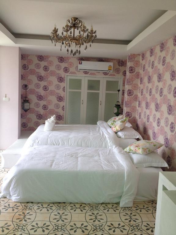 At Casa Guesthouse Amphawa Pokoj fotografie